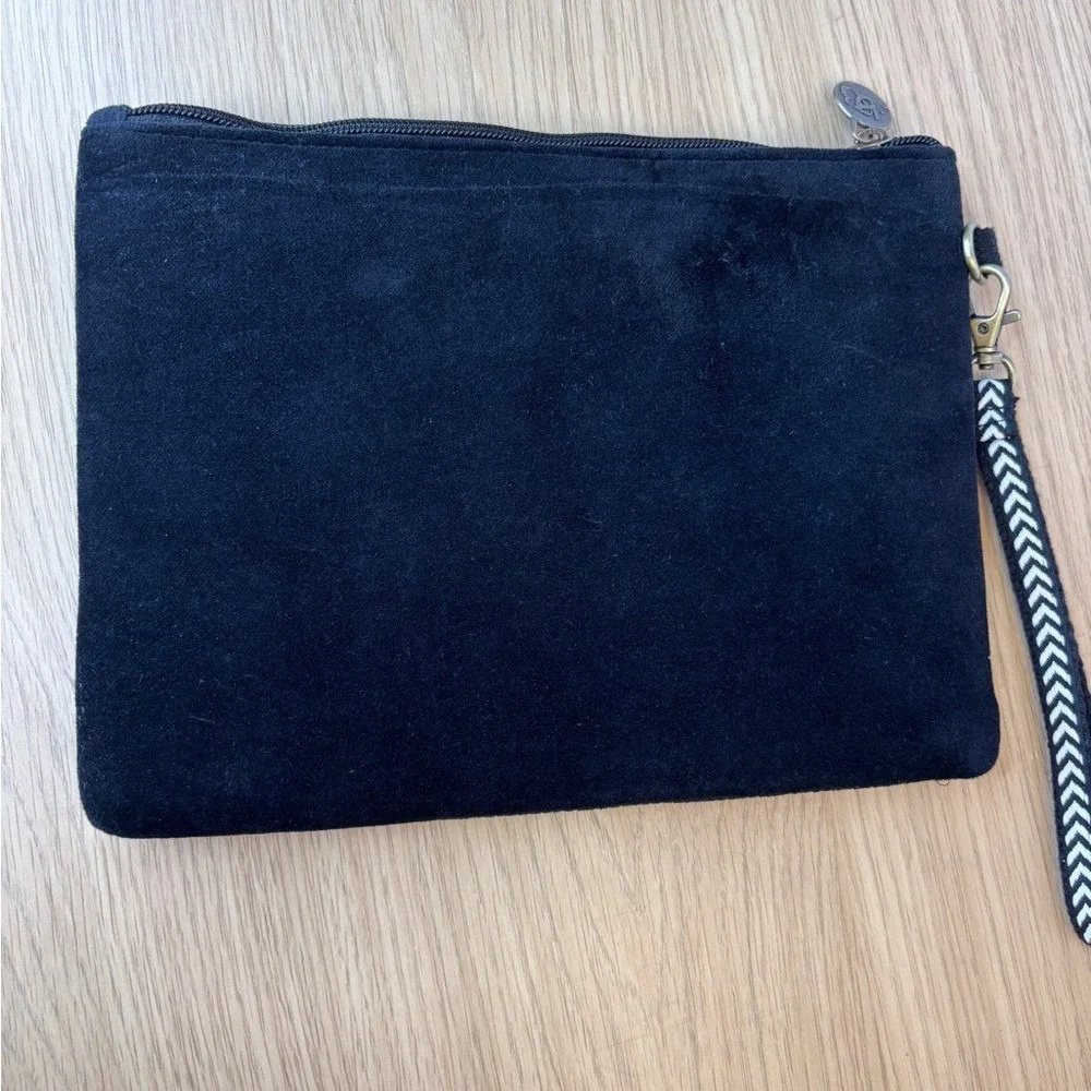 America & Beyond Beaded Initial D‎ Wristlet Clutch Black Velvet Floral Striped